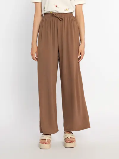 Брюки свободного кроя коричневого цвета